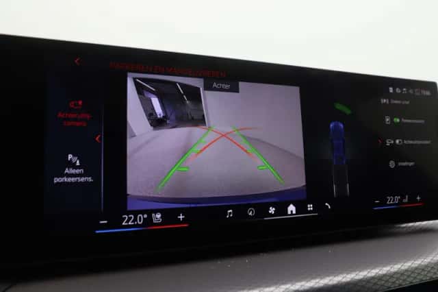 BMW i4 (2026) thumbnail 22