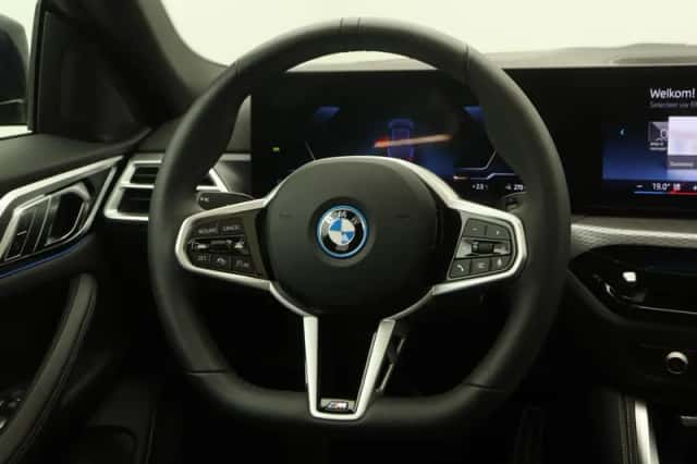 BMW i4 (2026) thumbnail 2