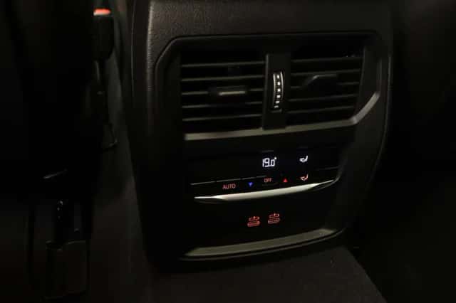 BMW i4 (2026) thumbnail 17