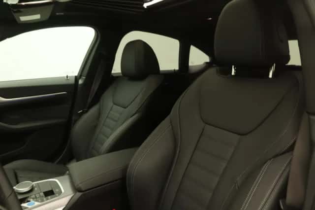 BMW i4 (2026) thumbnail 4
