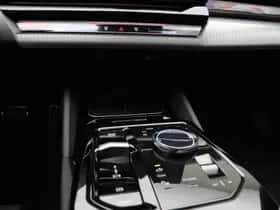 BMW i5 (2026) thumbnail 18