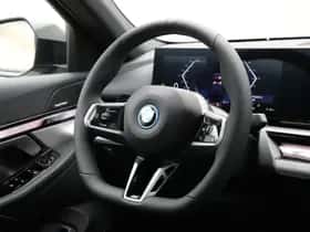 BMW i5 (2026) thumbnail 23