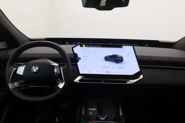 BMW iX3 (2026) thumbnail 12