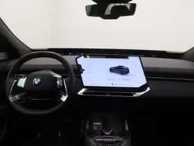 BMW iX3 (2026) thumbnail 12