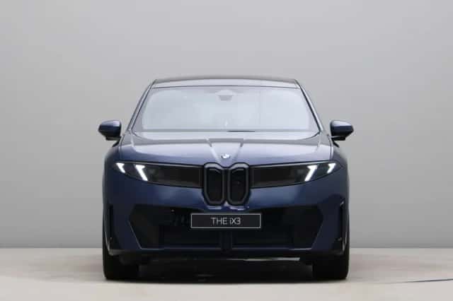 BMW iX3 (2026) thumbnail 6