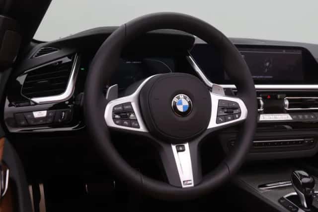 BMW Z4 (2026) thumbnail 3
