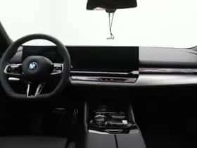 BMW i5 (2026) thumbnail 12