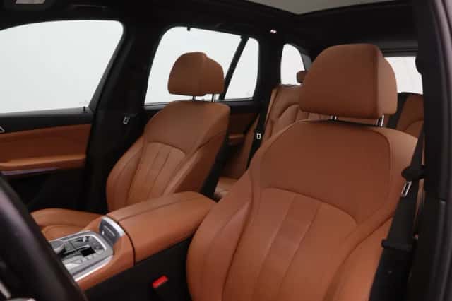 BMW X5 (2022) thumbnail 42