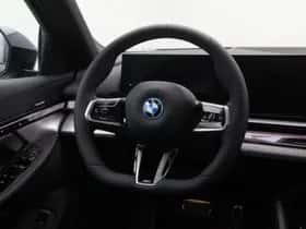 BMW i5 (2026) thumbnail 2