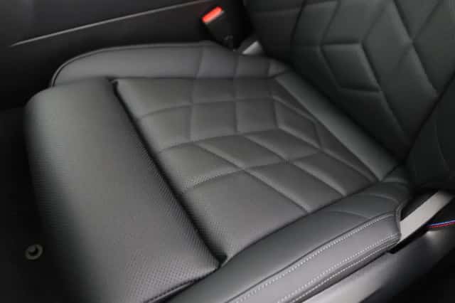 BMW i5 (2026) thumbnail 14