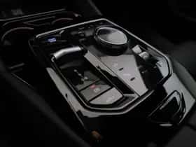 BMW i5 (2026) thumbnail 16