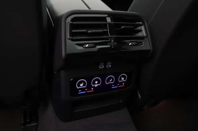 BMW i5 (2026) thumbnail 18