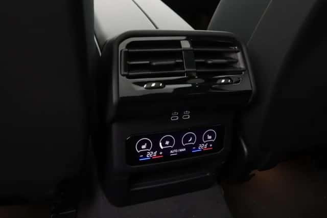 BMW i5 (2026) thumbnail 18
