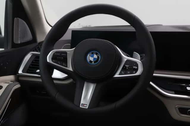 BMW X5 (2026) thumbnail 2