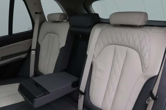 BMW X5 (2026) thumbnail 17
