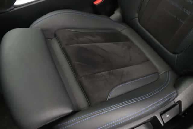 BMW i4 (2024) thumbnail 13