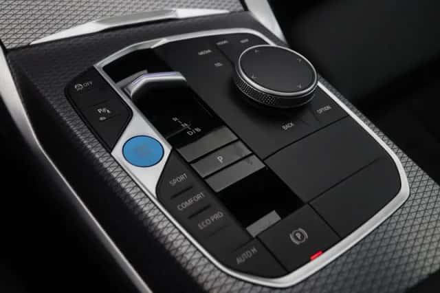 BMW i4 (2024) thumbnail 15