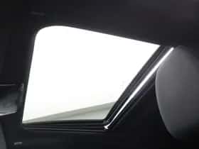 BMW i4 (2024) thumbnail 23