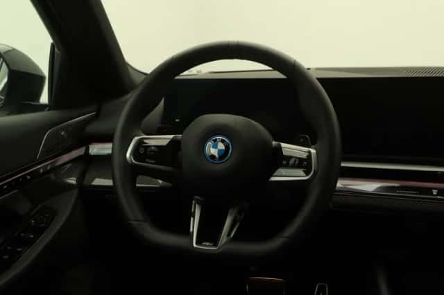 BMW 5-Serie (2025) thumbnail 2