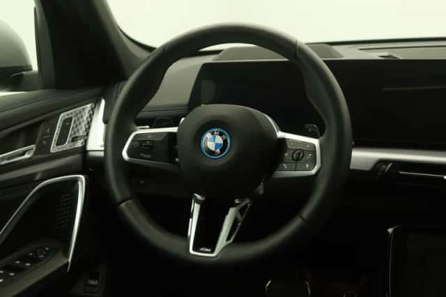 BMW X1 (2025) thumbnail 2