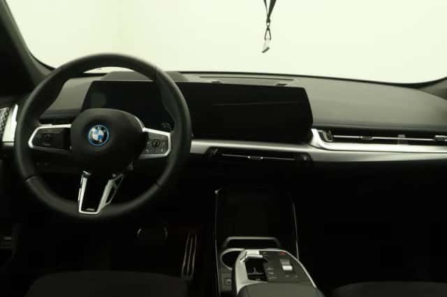 BMW X1 (2025) thumbnail 13