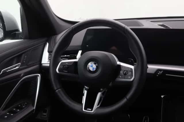 BMW X1 (2025) thumbnail 2
