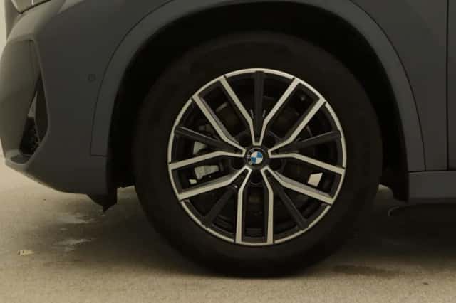 BMW X1 (2025) thumbnail 11