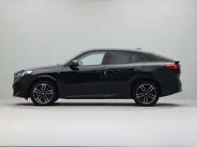 BMW iX2 (2025) thumbnail 10