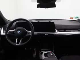 BMW iX2 (2025) thumbnail 11