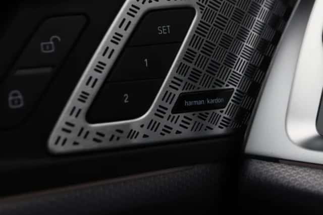 BMW iX2 (2025) thumbnail 18