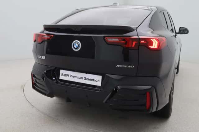 BMW iX2 (2025) thumbnail 23