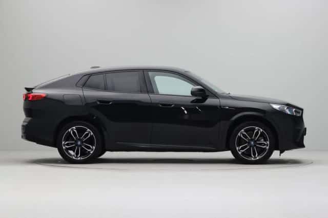 BMW iX2 (2025) thumbnail 7
