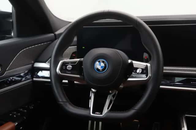 BMW 7-Serie (2025) thumbnail 2