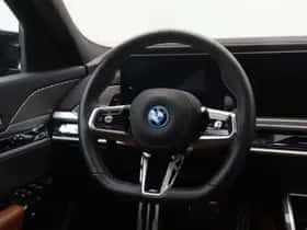 BMW 7-Serie (2025) thumbnail 2
