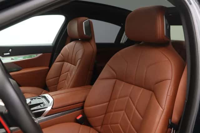 BMW 7-Serie (2025) thumbnail 4
