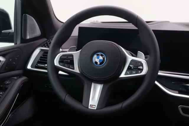 BMW X5 (2026) thumbnail 2