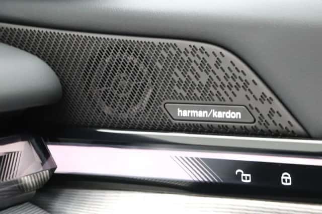 BMW i5 (2026) thumbnail 17