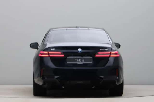 BMW i5 (2026) thumbnail 10