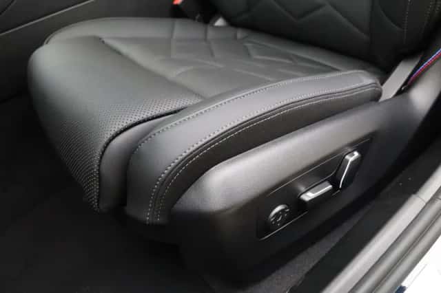 BMW i5 (2026) thumbnail 14