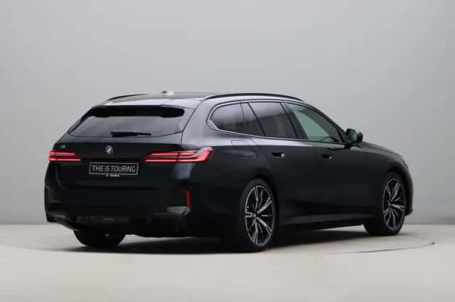 BMW i5 (2026) thumbnail 9