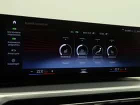 BMW i4 (2022) thumbnail 13