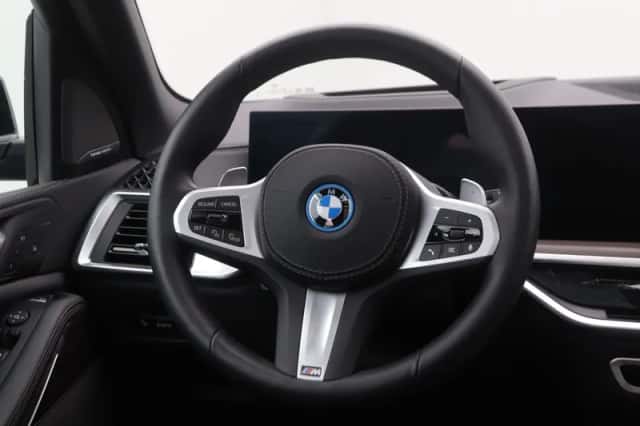 BMW X5 (2025) thumbnail 2