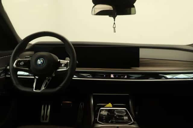 BMW 7-Serie (2024) thumbnail 16