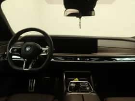 BMW 7-Serie (2024) thumbnail 16