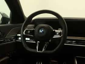 BMW 7-Serie (2024) thumbnail 17