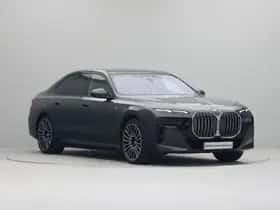 BMW 7-Serie (2024) thumbnail 3