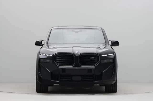 BMW XM (2026) thumbnail 2