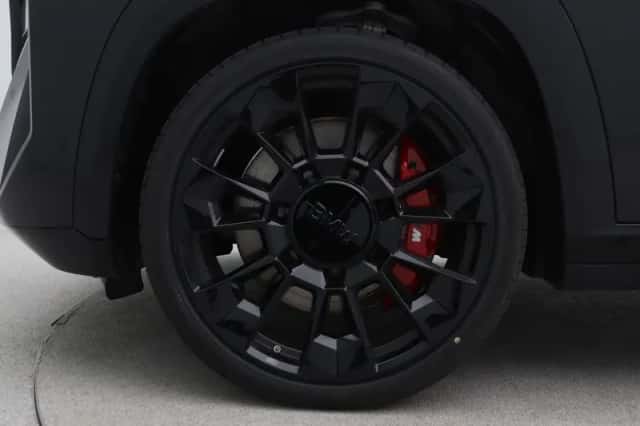 BMW XM (2026) thumbnail 12