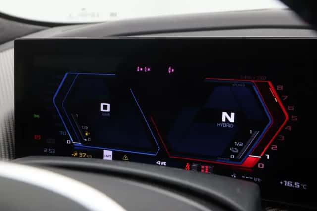 BMW XM (2026) thumbnail 26