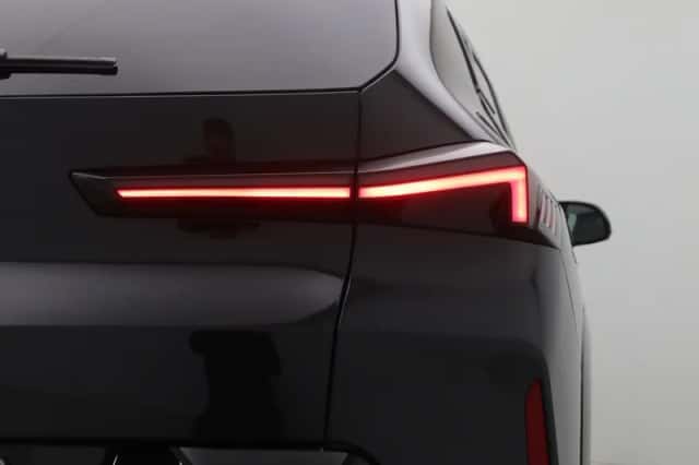 BMW XM (2026) thumbnail 9